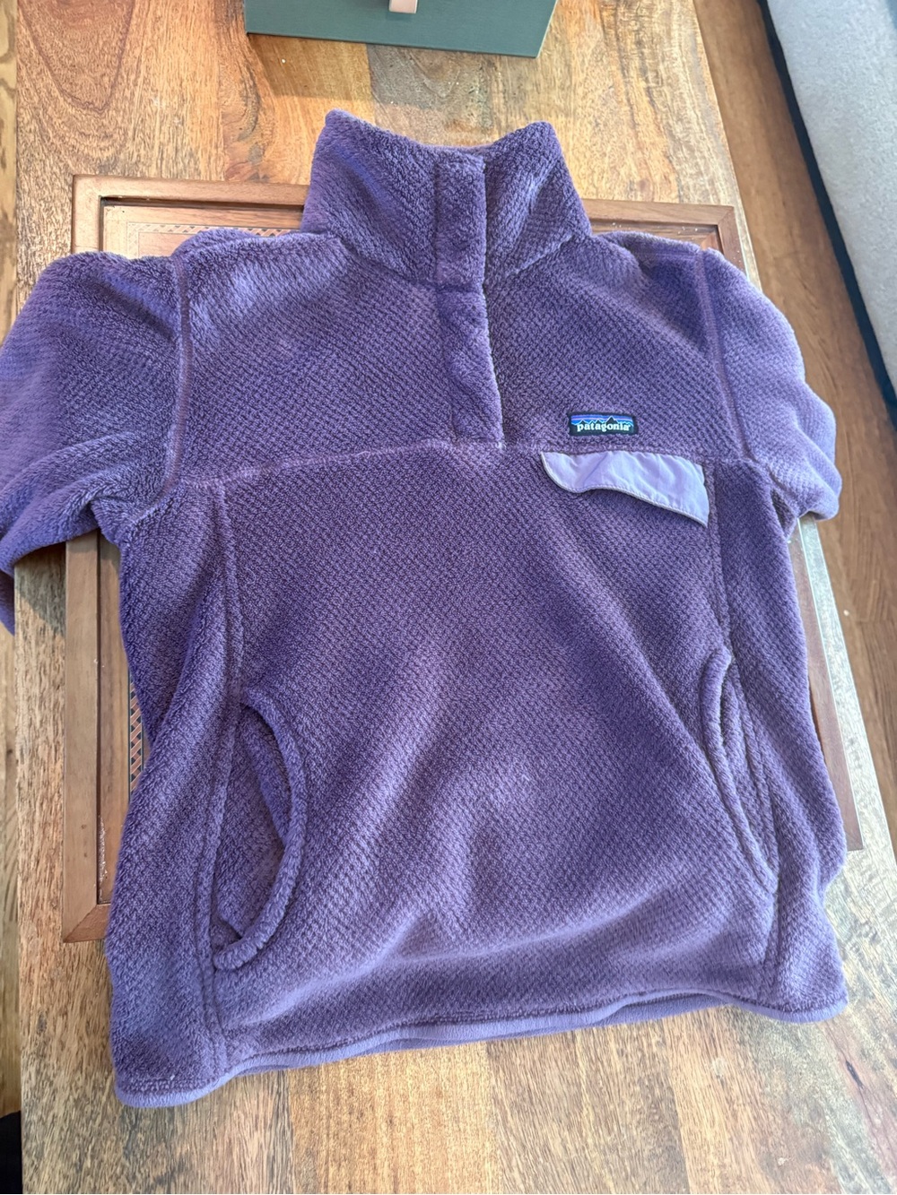 Patagonia Women’s Re-Tool Snap-T Pullover in a beautiful deep purple/lavender SM